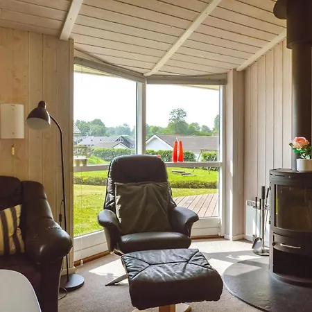 Beautiful Home In Aabenraa With Sauna Обенро